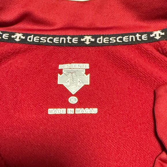 Descente Vintage Red and Black Zip-Up Jacket - Picture 5 of 6